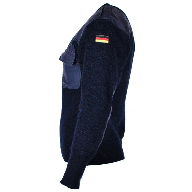 Megztinis su antpečiais ir antsiuvais originalus Vokietijos kariuomenės mėlyna Dėvėta