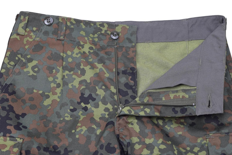 Leo Kohler activewear pants lightweight tactical airsoft trousers flecktarn camo belt loops zipper closure